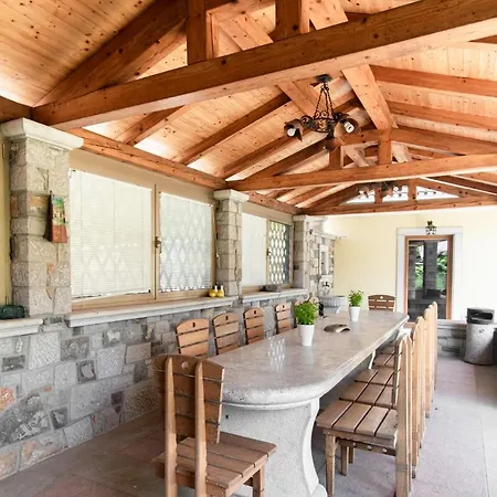 Villa Large Hermes Art In Karst Wine Region Dutovlje